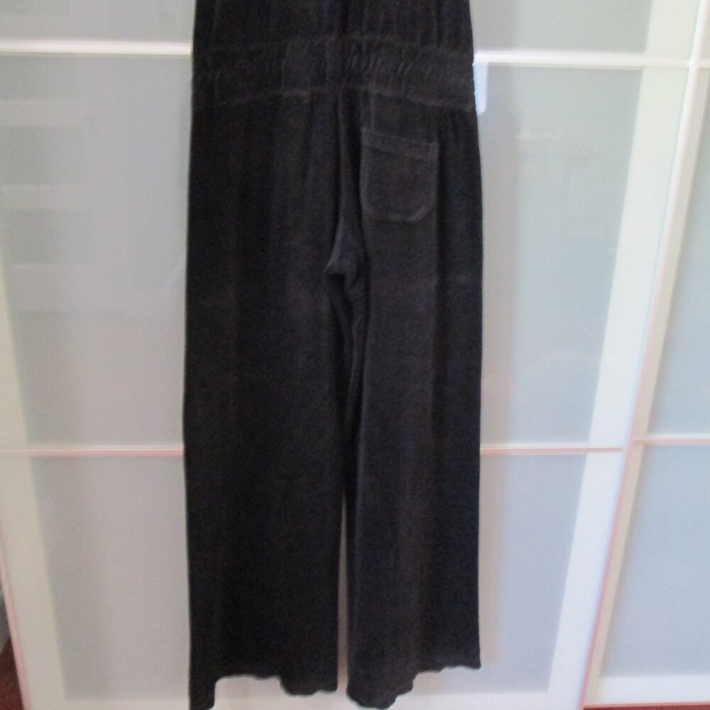 *SOLD* Juicy Couture S Black Vintage Y2K Velvet Luxury Romper/Playsuit - Picture 7 of 9
